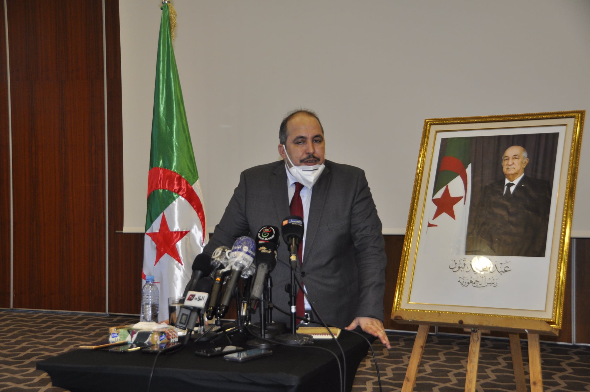 Nouvelle Algérie: Les manoeuvres consommées du FLN