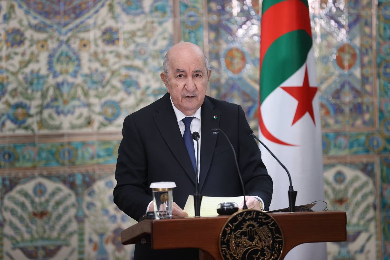 Le président de la République réaffirme l'attachement de l'Algérie et de l'Angola au renforcement de la paix et de la stabilité en Afrique
