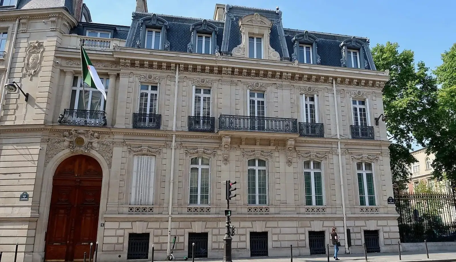 L'Ambassade d'Algérie en France condamne avec "la plus grande fermeté" l'agression ayant visé le stand algérien à l'UNESCO